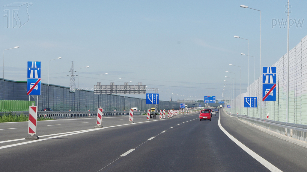 If you drive a bus with up to 15 seats, what's the maximum speed at which you can drive on the motorway?