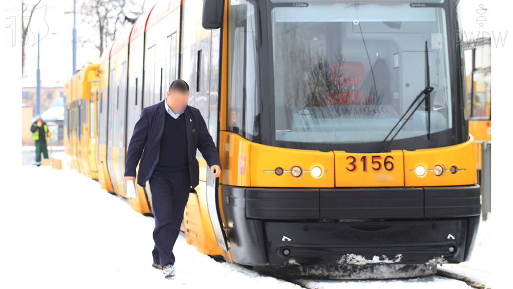 Soll man vor dem Verlassen der Straßenbahn diese vor einer möglichen Inbetriebnahme durch eine unbefugte Person absichern?