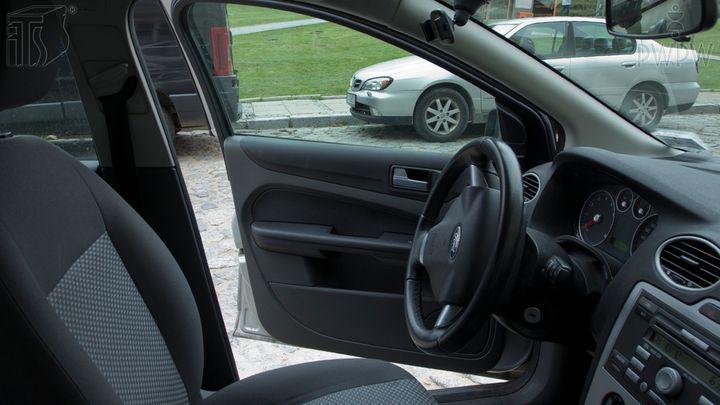 May a vehicle left as such, in this situation impede traffic or parking for other drivers?